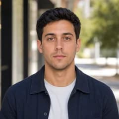 Ideal source photo example with chest-up suitable distance