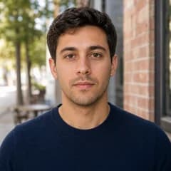 Ideal source photo example with varied background and even lighting